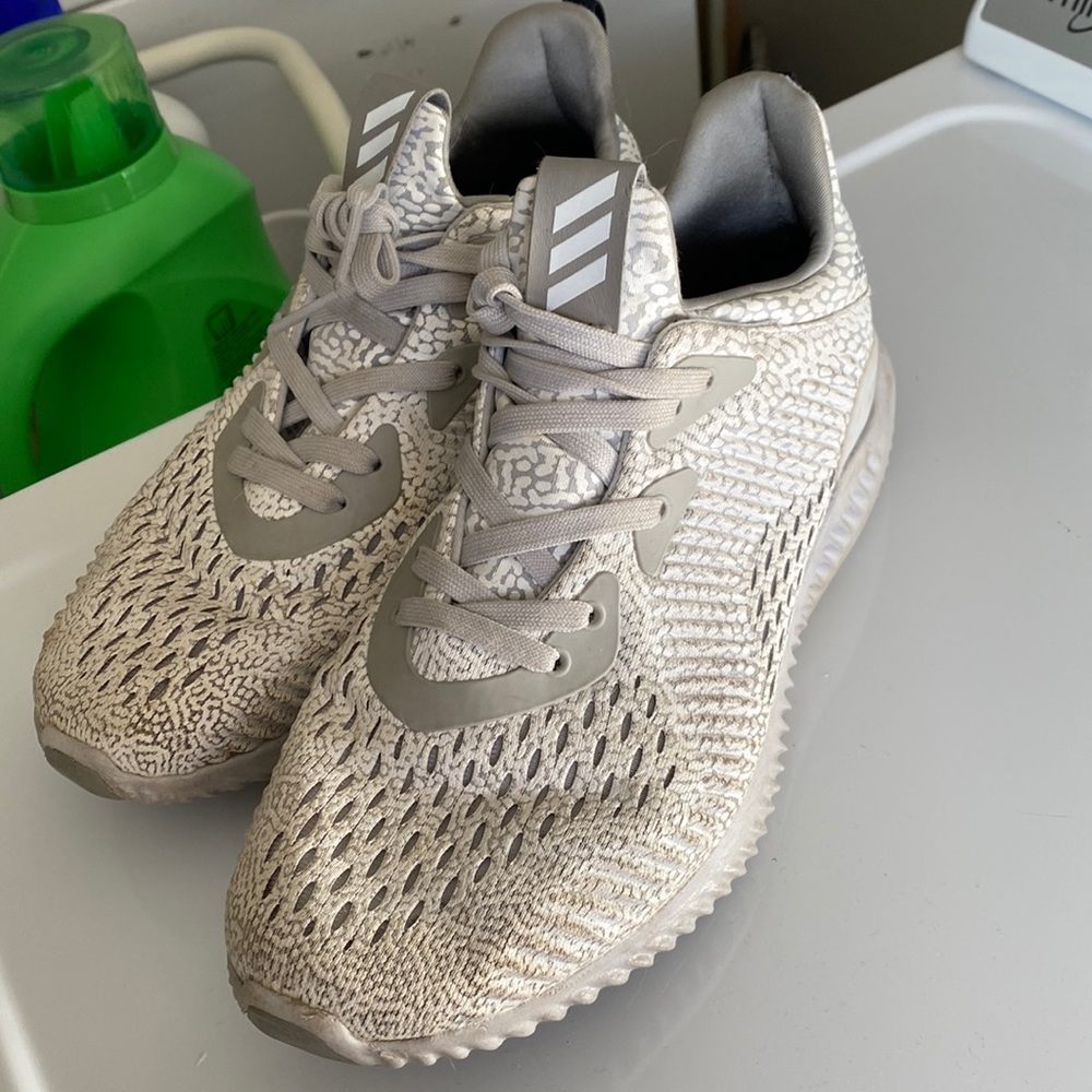 adidas alphabounces